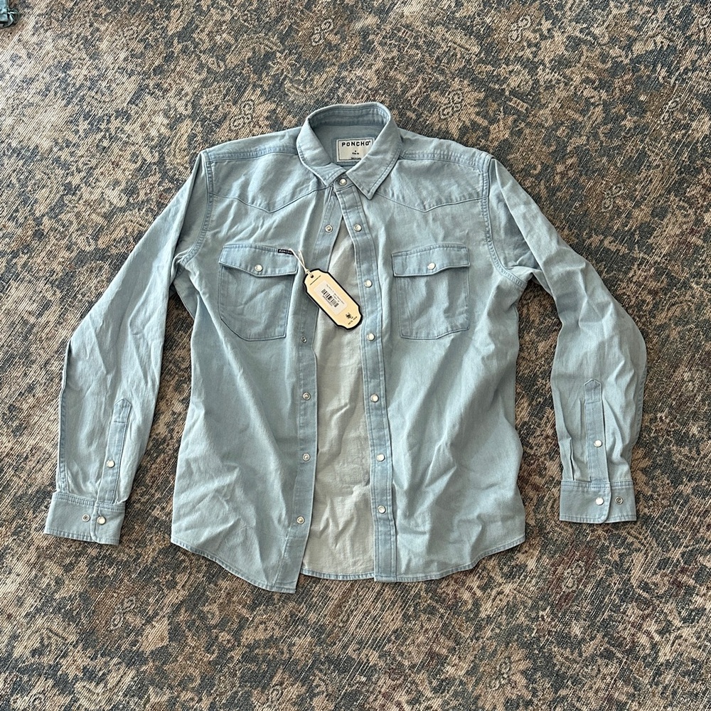 NWT Poncho Men's Light Blue Denim Casual Pearl Snap Shirt